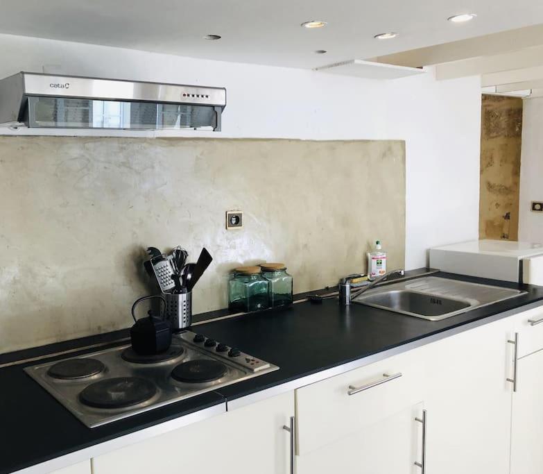Appartement De Caractere Au Coeur Du Centre-Ville Μονπελιέ Εξωτερικό φωτογραφία